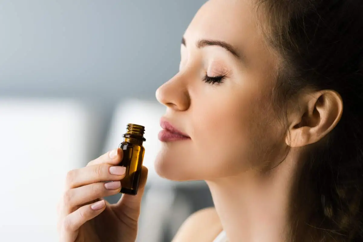 What-the-Nose-Knows-The-Science-of-Smell-Essential-Oils-_1_